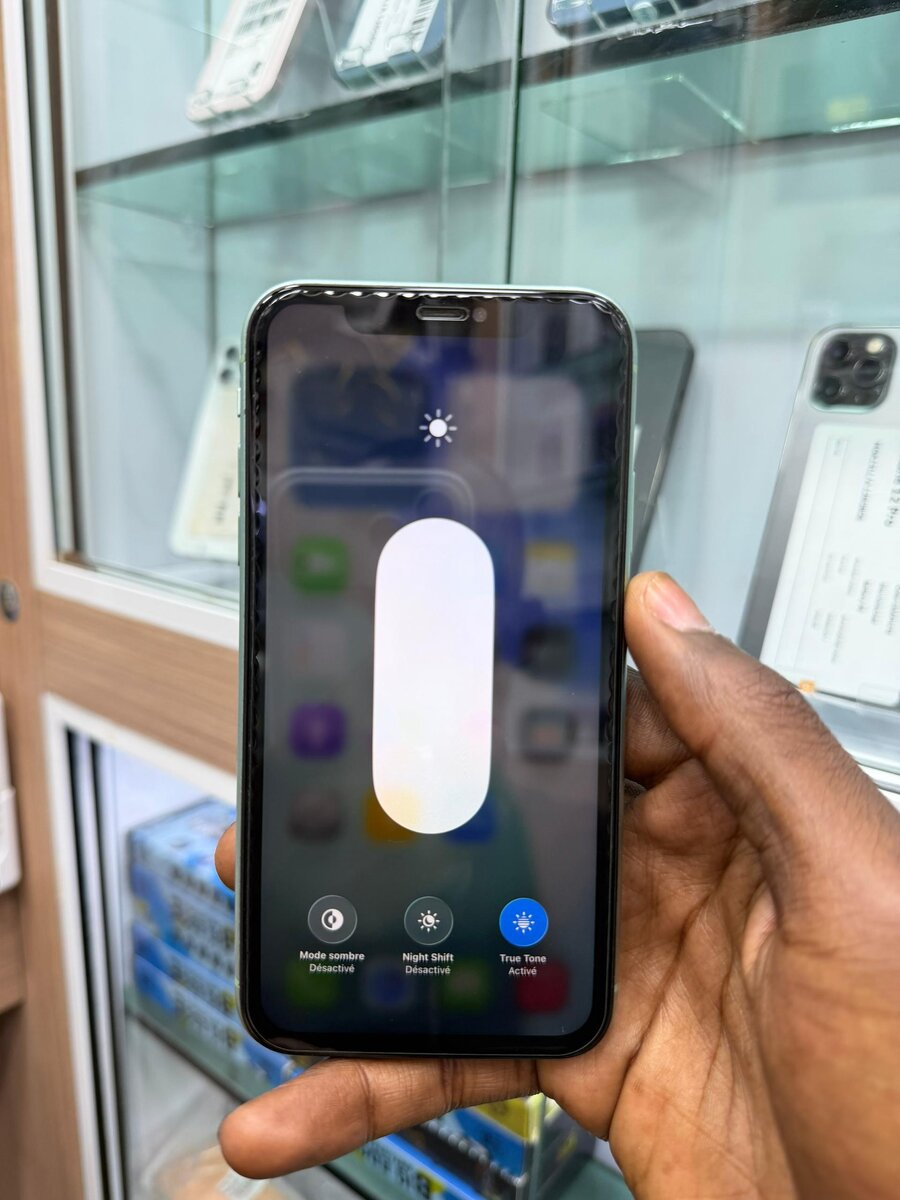 11 simple 64Go sans ID