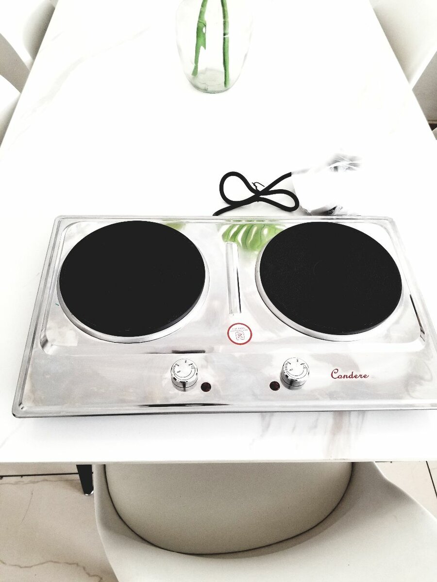 Artificial plant 2 metres k1900,bedding,k800 and electric st