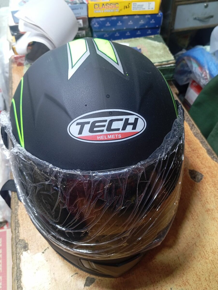 Helmet tech
