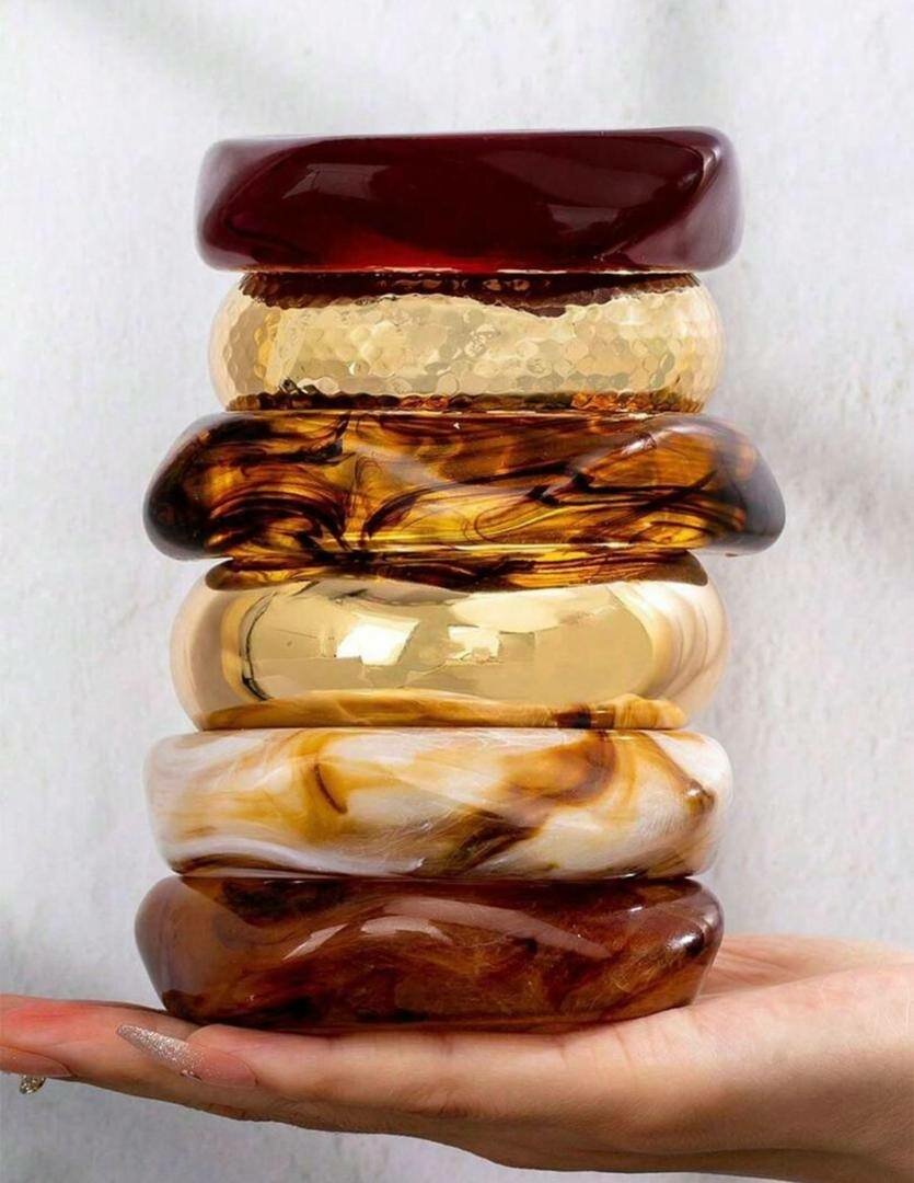Elegant Resin Bangle Set
