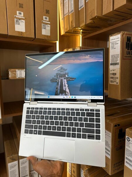 Item name: HP ELITEBOOK X360 1047 G7