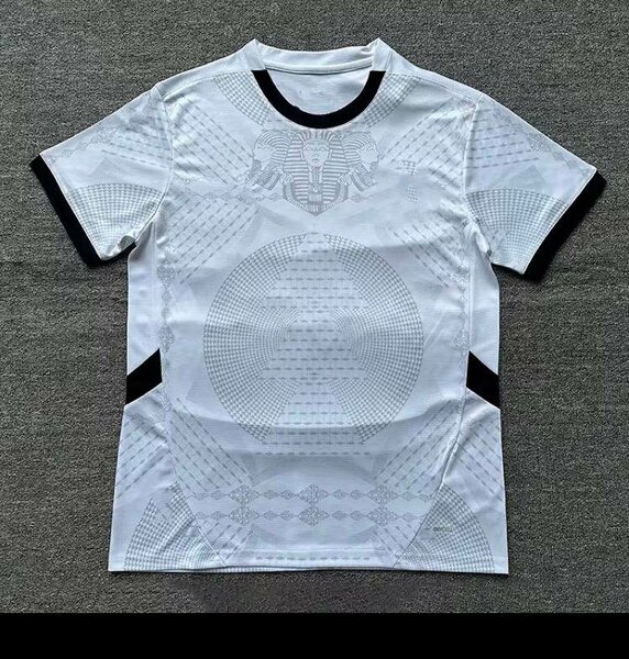 Maillot de football moderne