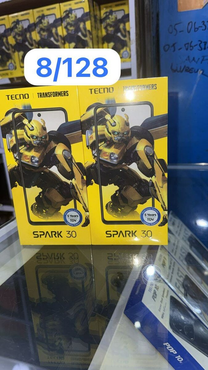 Spark30 128Go et 8 ram