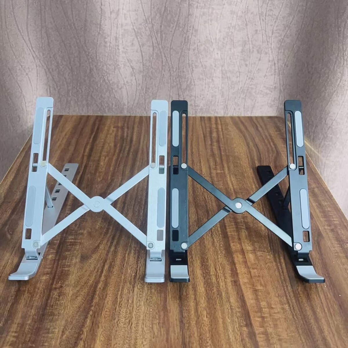 SUPPORT POUR PC ET TABLETTE