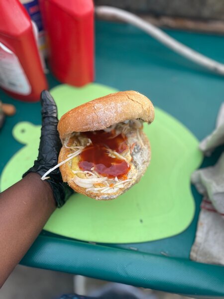 Burger aux œufs croustillant