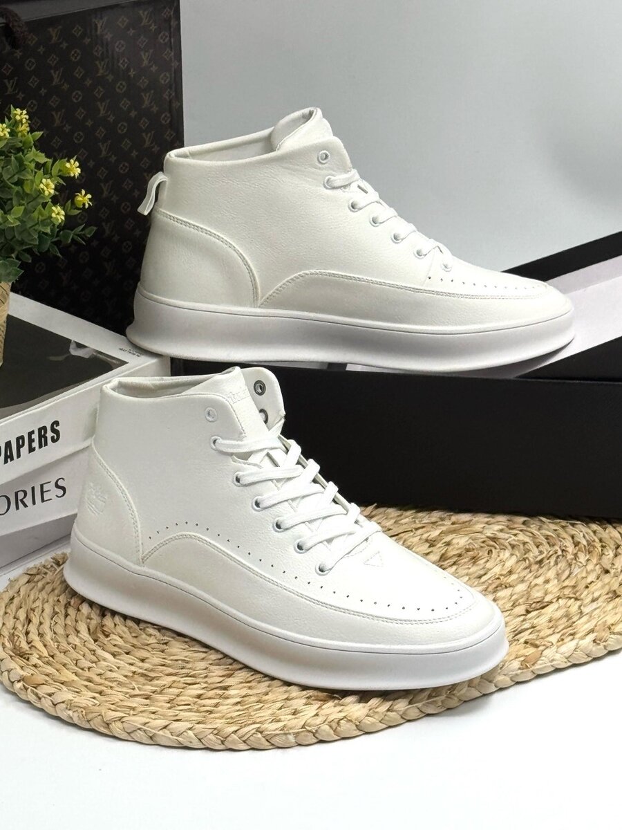 TIMBERLAND ALL WHITE