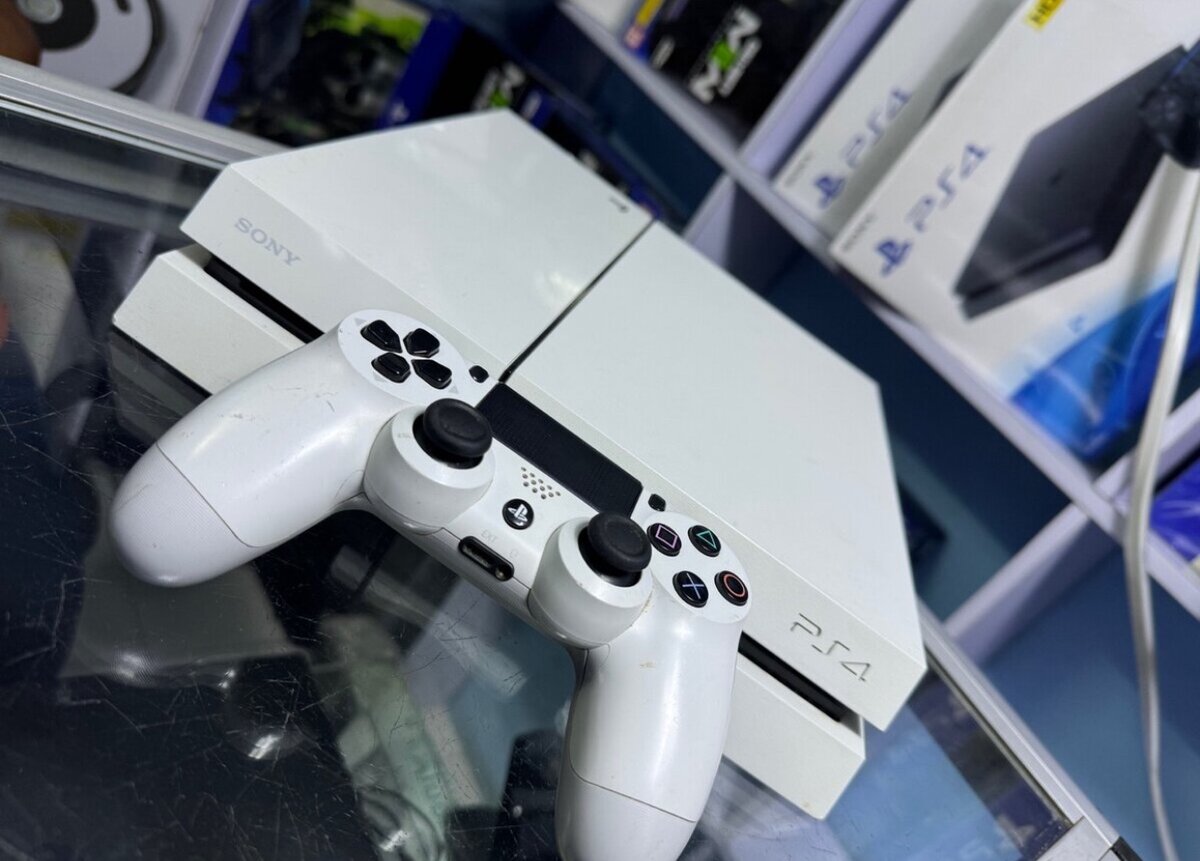 Console PS4 Slim Blanche