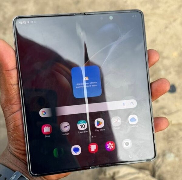 Samsung Galaxy Z Fold 5 fissuré