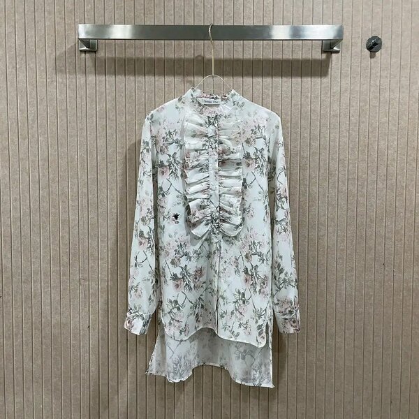 Blouse florale élégante