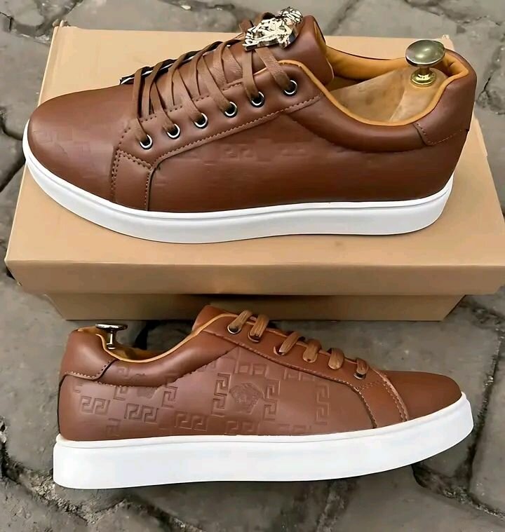 Sneakers en cuir marron