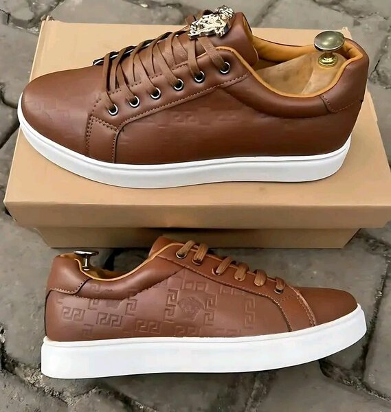Sneakers en cuir marron