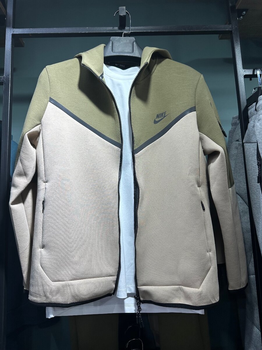 Nike Tach Fleece