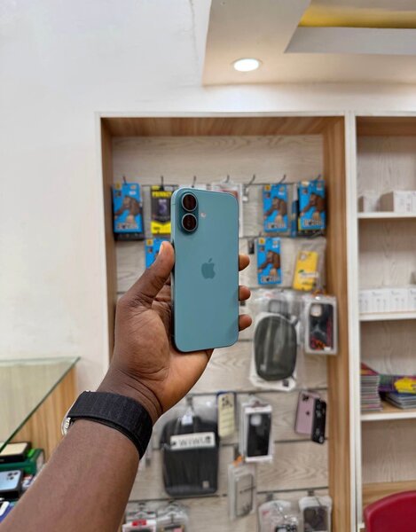 iPhone 16 simple 128GB