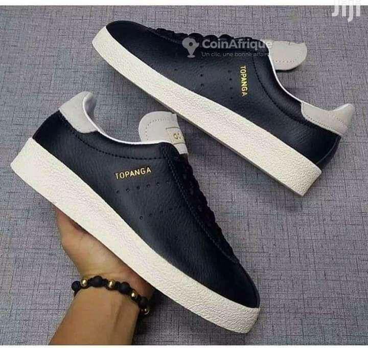 Chaussures Adidas Topanga