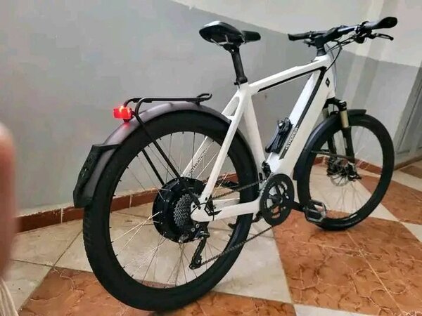 Vélo Électrique Urbain Blanc