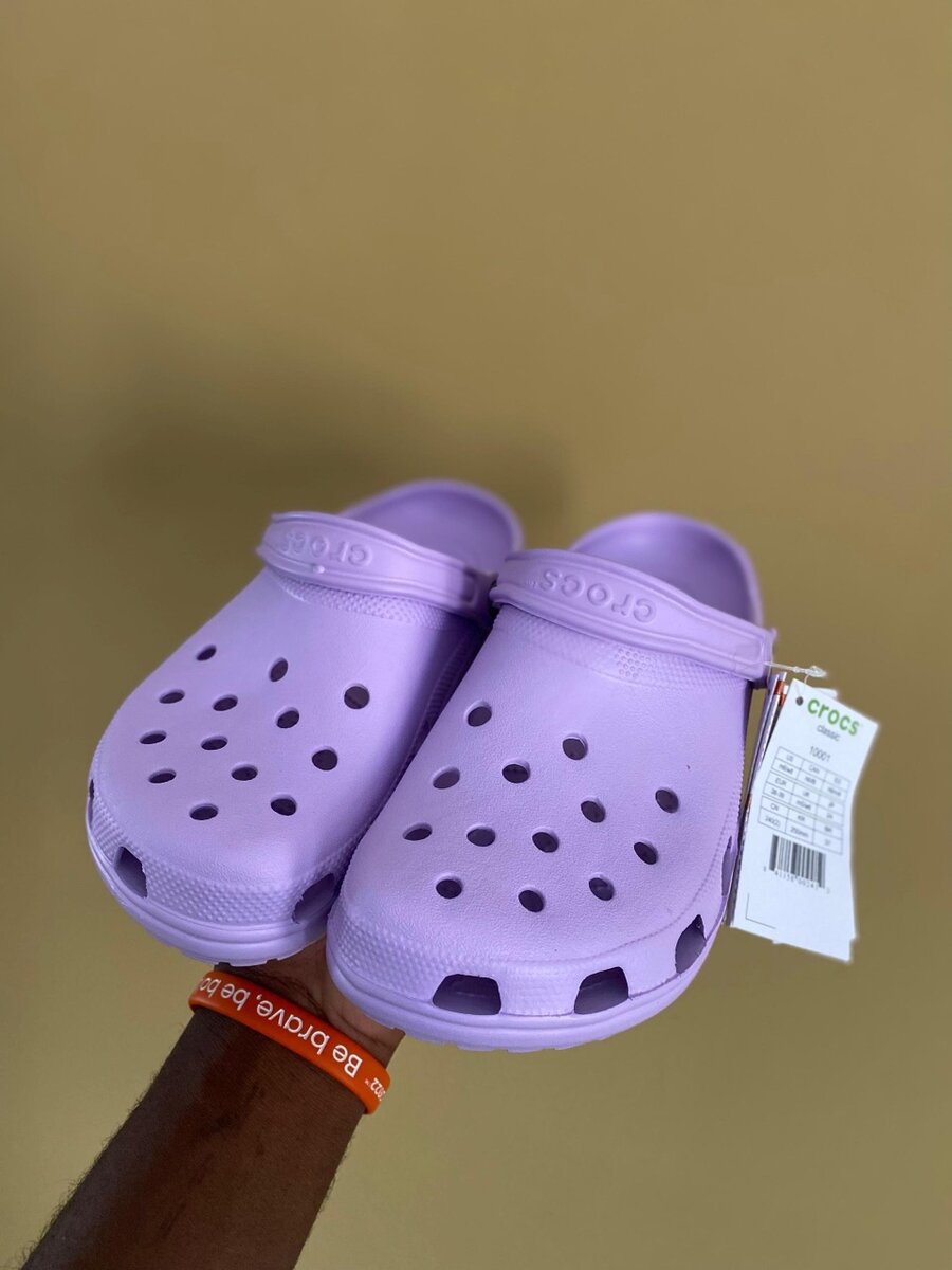 crocs