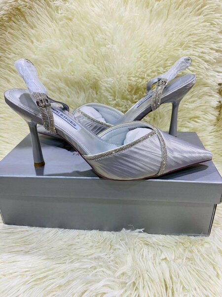 Women's heel, talon des femmes