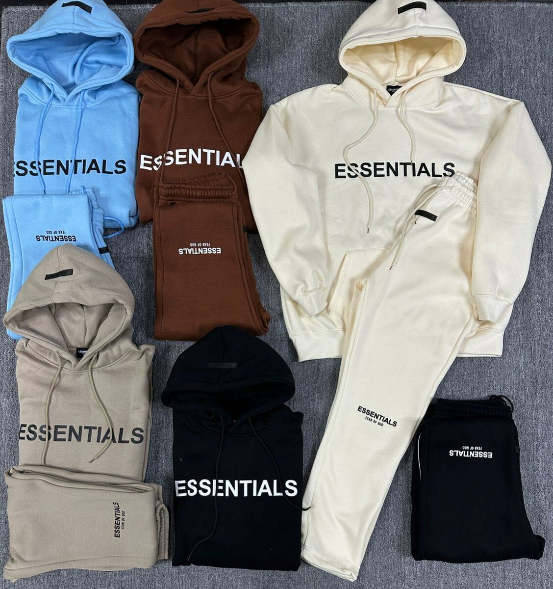 ESSENTIALS TOP AND DOWN