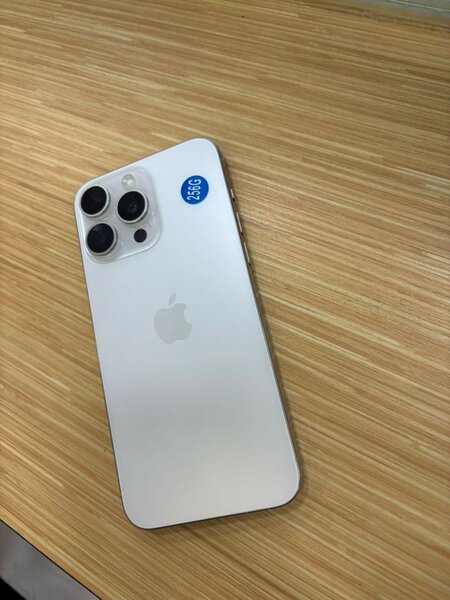 iPhone 15 Pro Max 256G Quasi