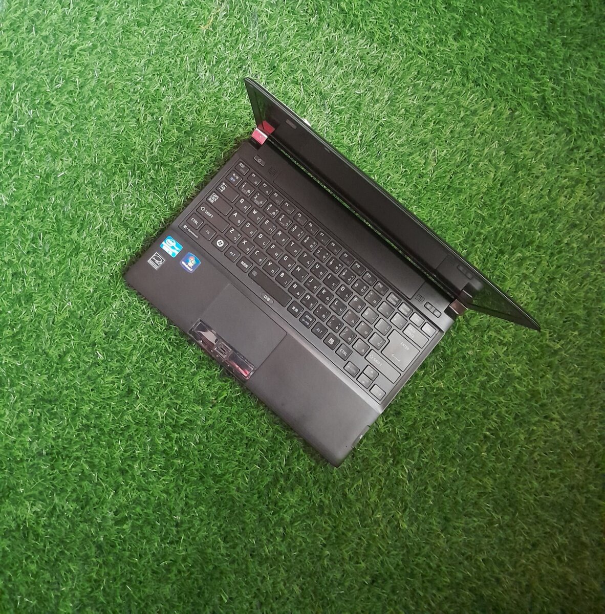 Cute & light like paper  Toshiba Dynabook