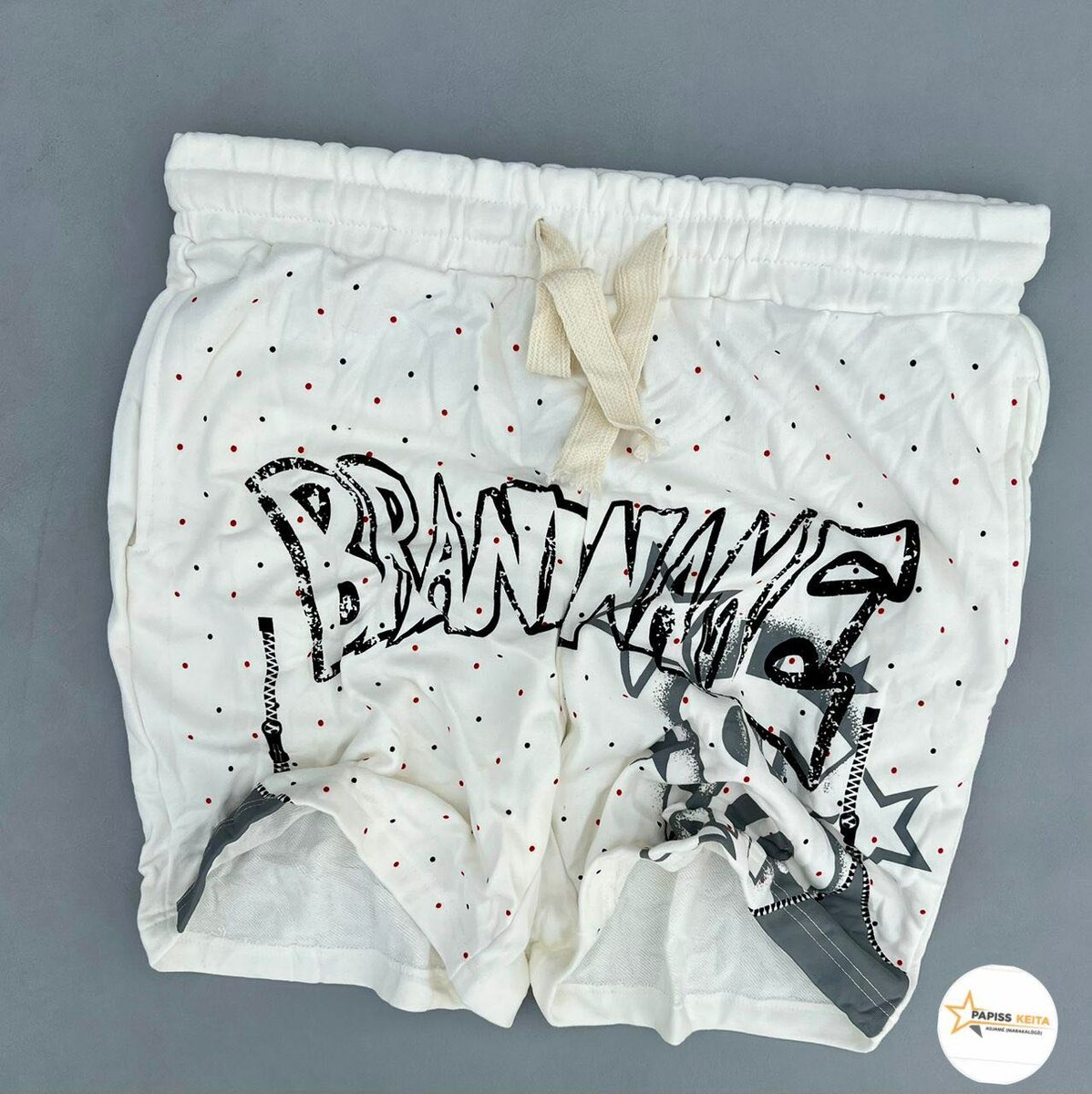 Shorts en coton style graffiti