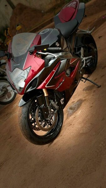 Moto sportive de haute performance