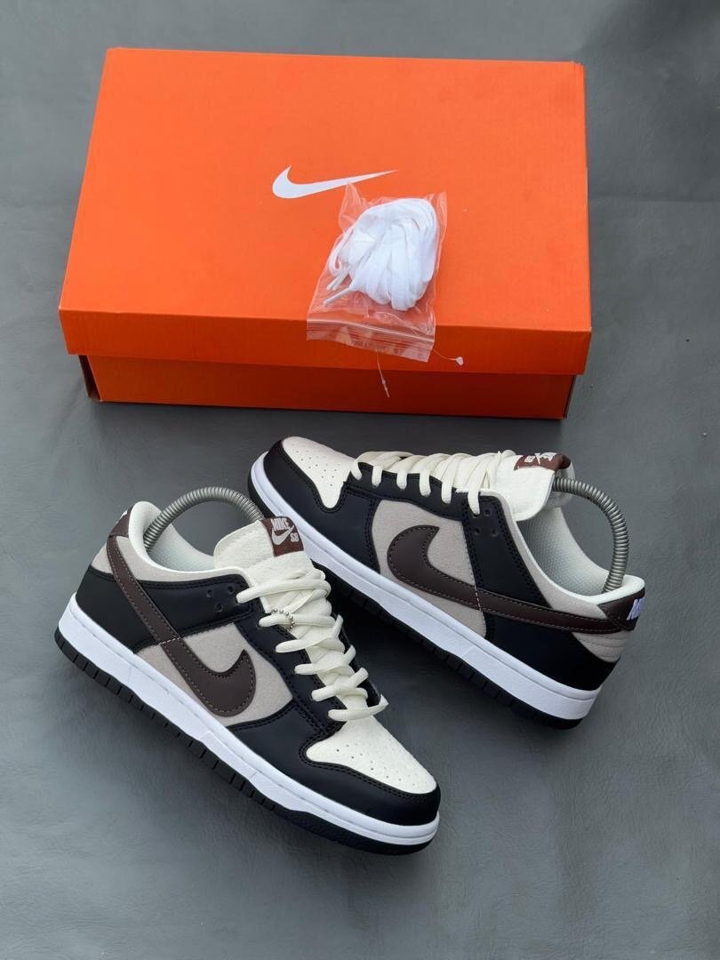 Baskets basses Nike style moderne