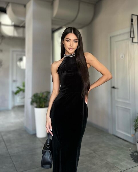 Черное платье