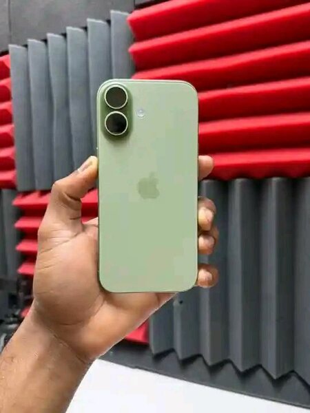 Smartphones iPhone 16 128GB