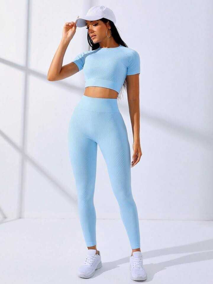 Tenue de sport femme élégante
