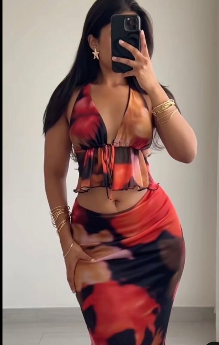 Ensemble jupe et top vibrant