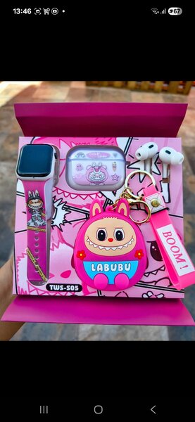 Ensemble montre et écouteurs kawaii