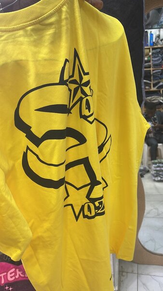 T-shirt imprimé urbain tendance