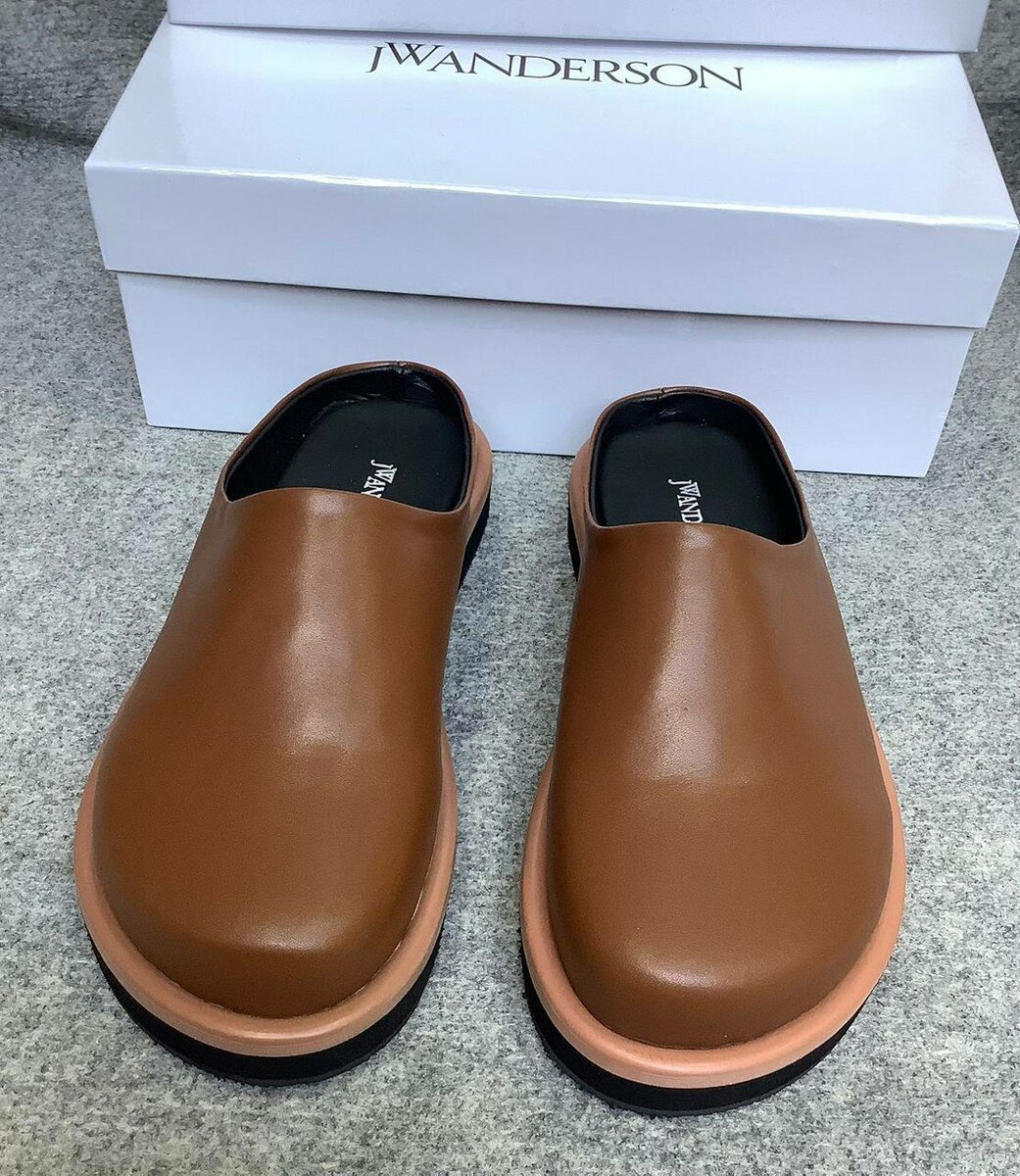 Chaussons en cuir élégants