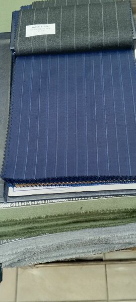 Tissus rayés pour costumes