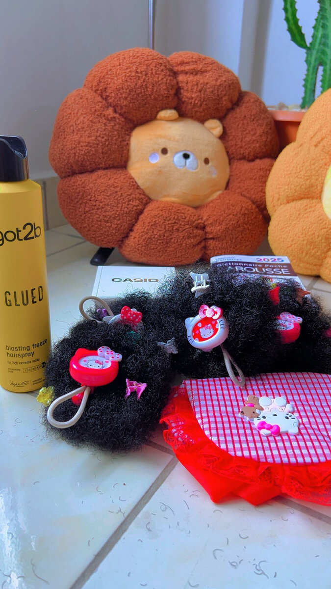 Postiche hello kitty