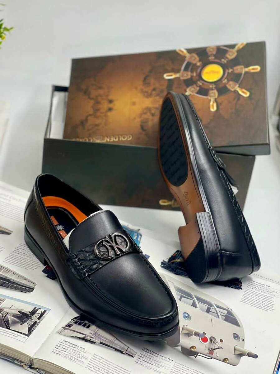 Solid Leather Executive shoes