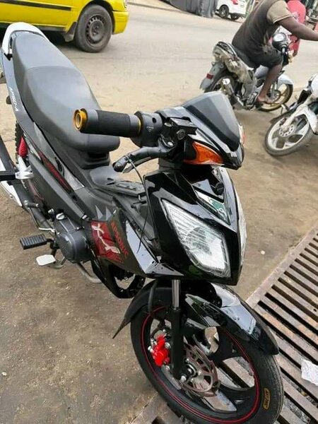 Moto sportive Apsonic X1