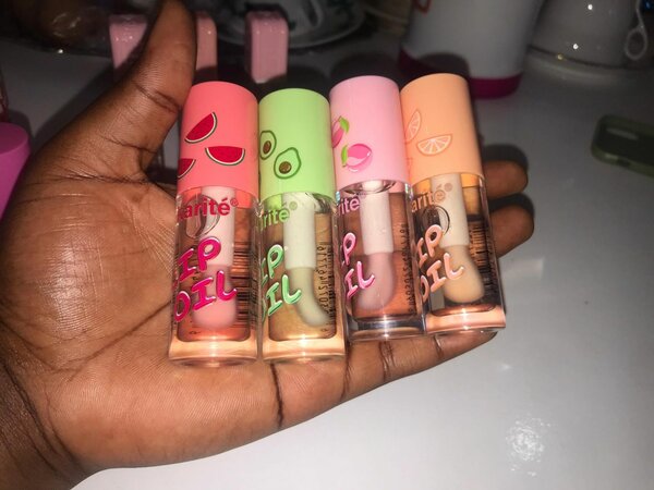 Ensemble d'huiles à lèvres fruitées