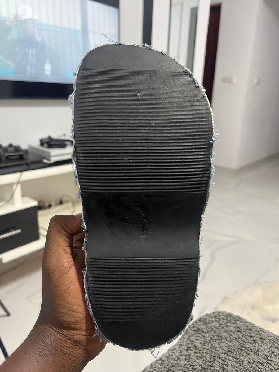 Claquettes en denim stylées