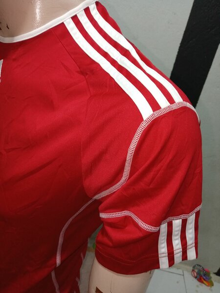 Maillot rouge Adidas sport