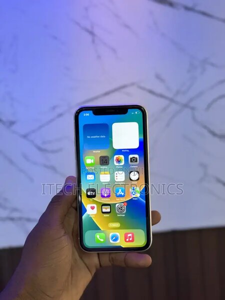 Apple iPhone XR 64 GB White
