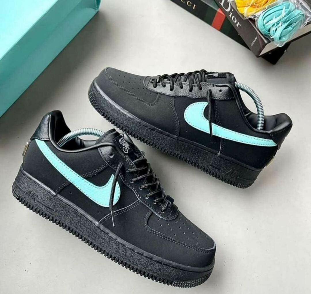 Nike fashion sneakers