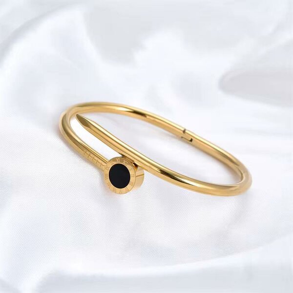 Bracelet ouvert élégant