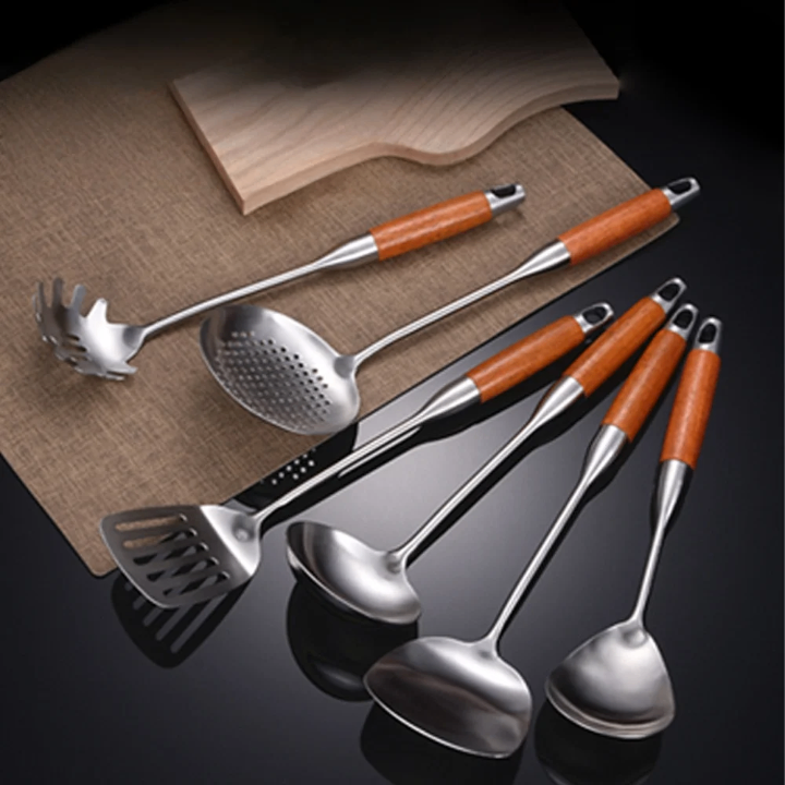Ensemble d'ustensiles de cuisine en acier inoxydable