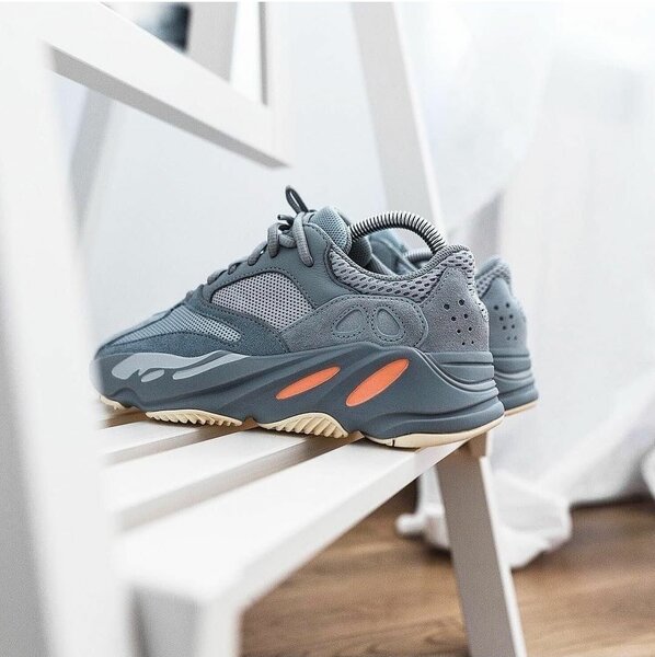 Yeezy 700