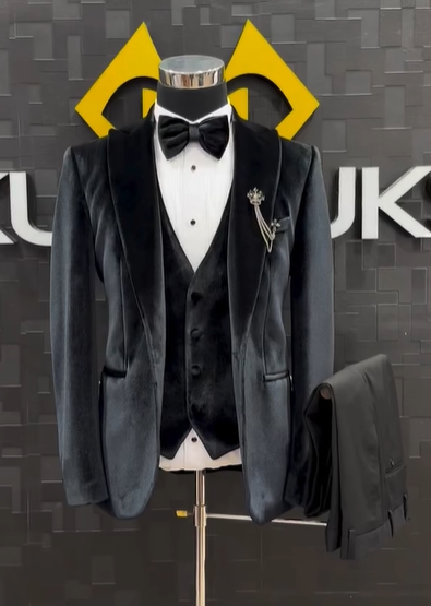 SUIT & BOWTIE