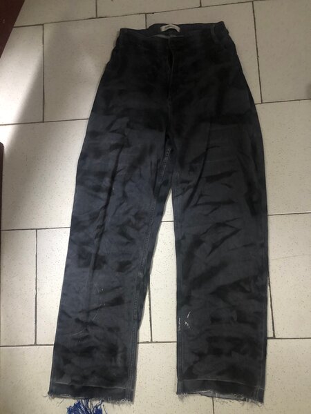 Pantalon en denim noir style délavé