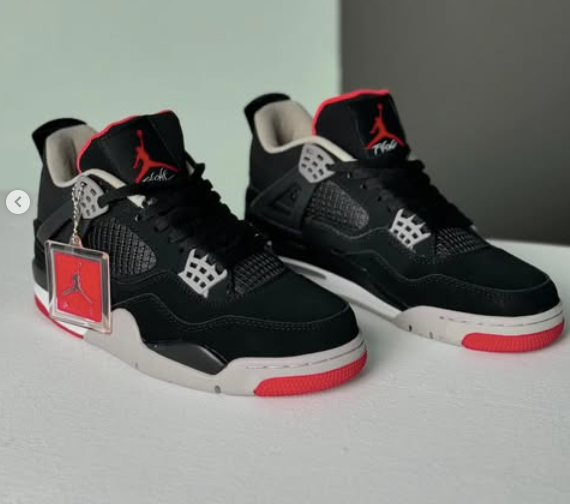 Кроссовки Nike Air Jordan 4 Bred Winter черный