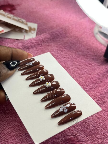 Faux ongles en résine avec strass